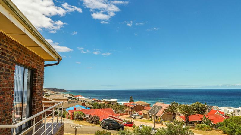 5 Bedroom Property for Sale in Dana Bay Western Cape